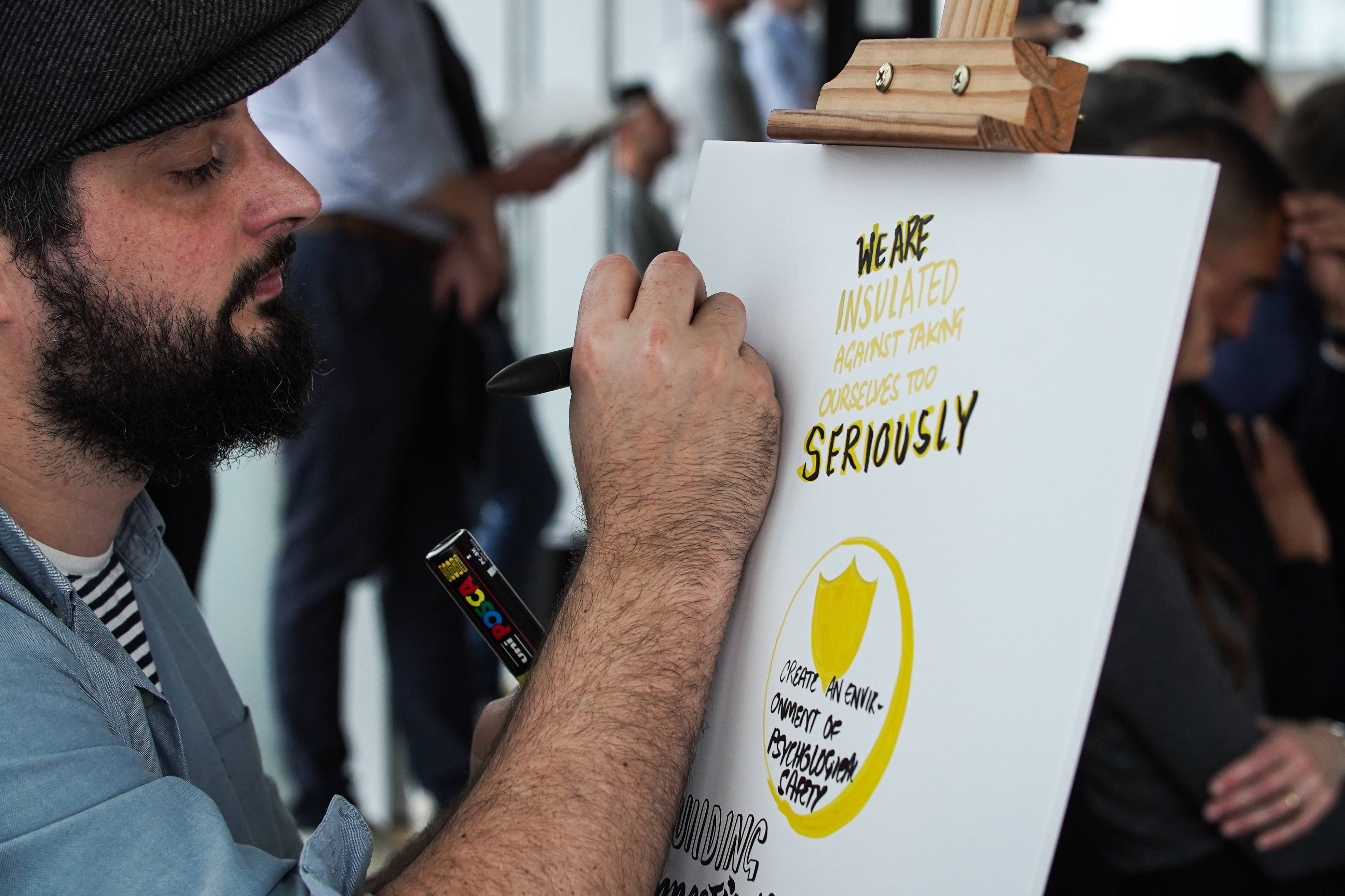 Live graphic recording during presentation